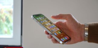 How To Share Screen On Apple iPhone | Step-by-Step Guide How To Share Screen On Apple iPhone | Step-by-Step Guide